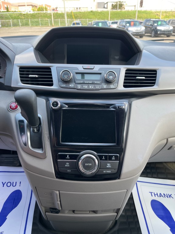 2016 Honda Odyssey Image 10