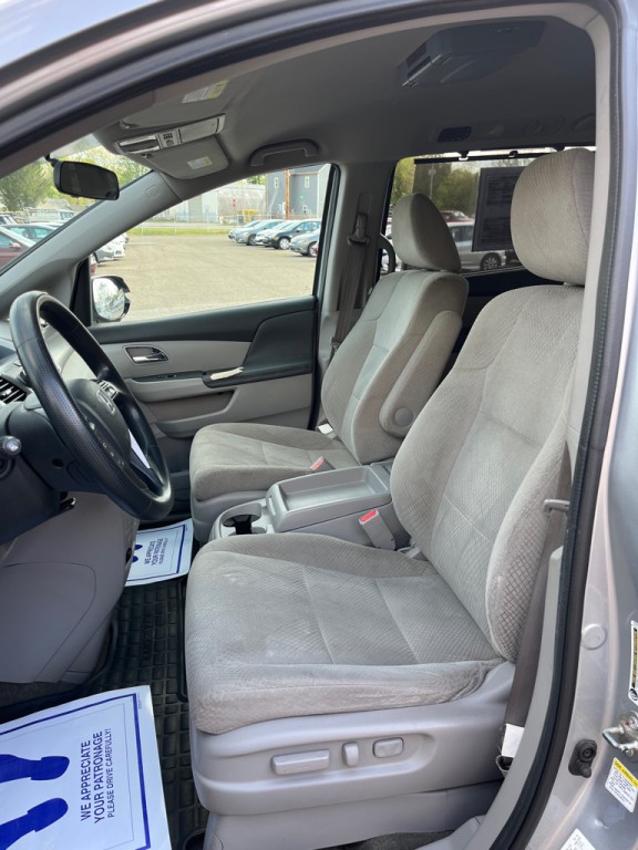 2016 Honda Odyssey Image 11