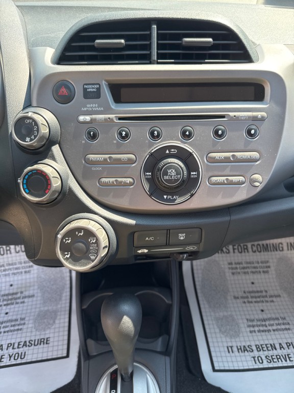 2013 Honda Fit Image 8