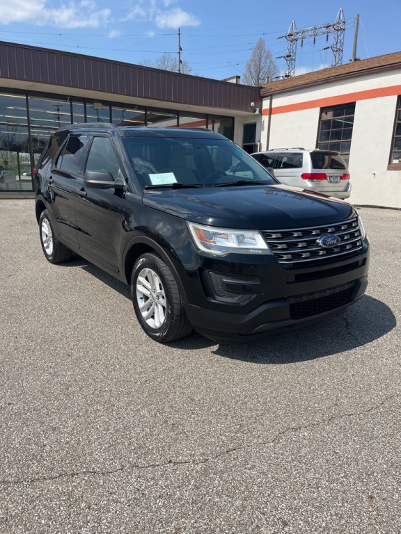 2017 Ford Explorer Image 1