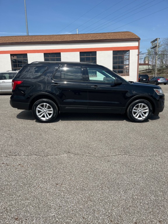 2017 Ford Explorer Image 9