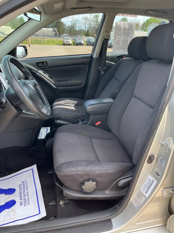 2003 Pontiac Vibe Image 12