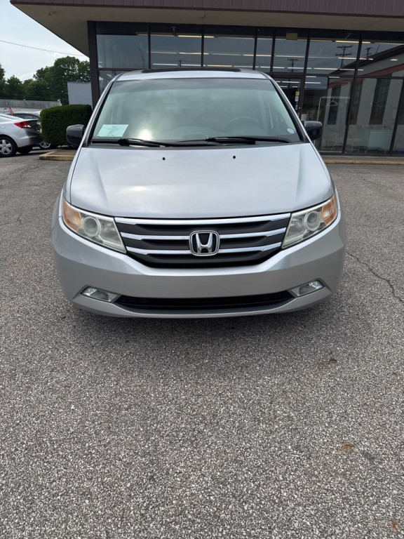 2012 Honda Odyssey Image 2