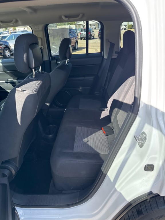 2014 Jeep Patriot Image 10