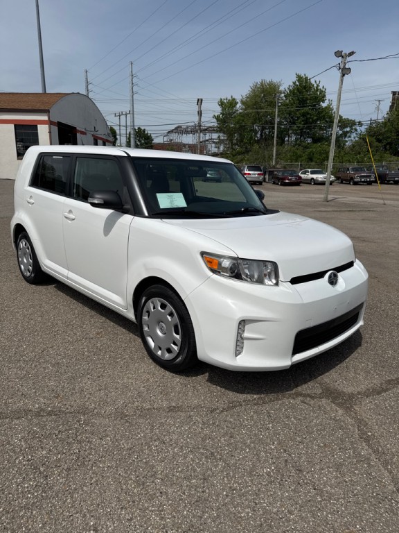 2015 Scion xB Image 1