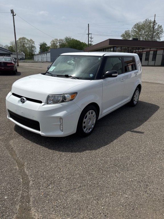 2015 Scion xB Image 3