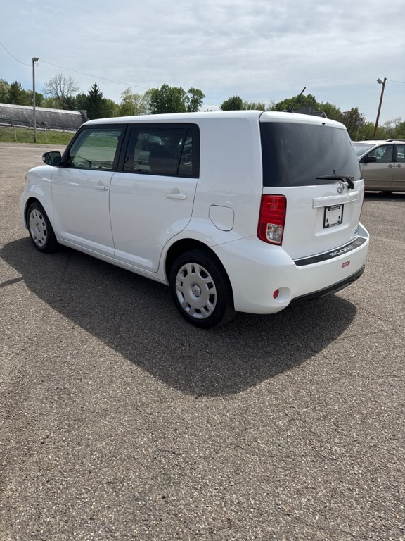 2015 Scion xB Image 4