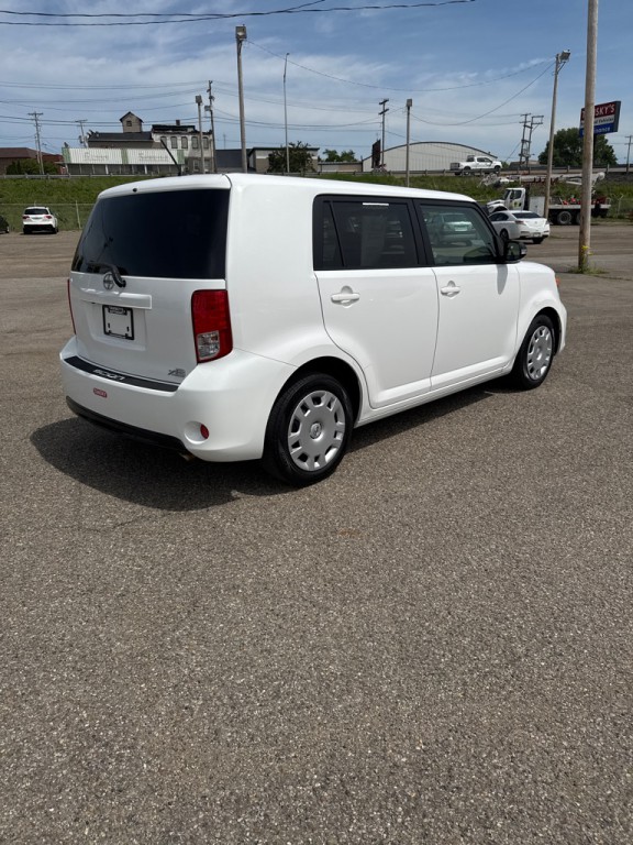 2015 Scion xB Image 6