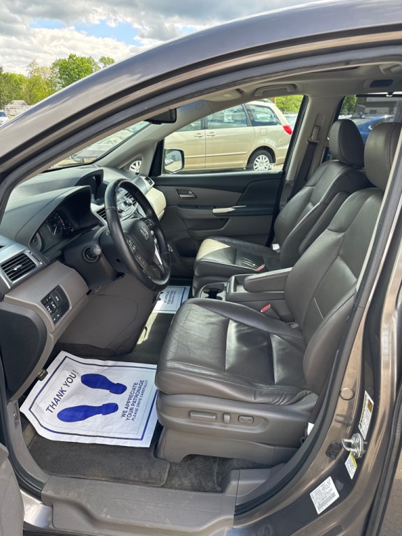 2011 Honda Odyssey Image 9
