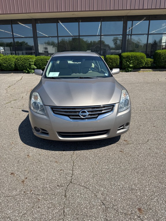 2012 Nissan Altima Image 2