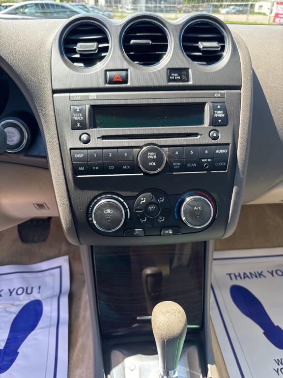 2012 Nissan Altima Image 8