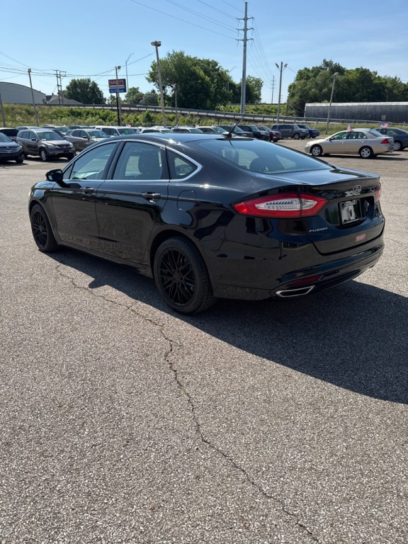 2016 Ford Fusion Image 4