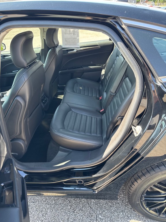 2016 Ford Fusion Image 10