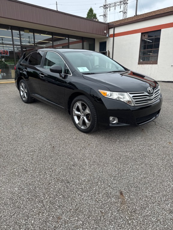 2011 Toyota Venza Image 1