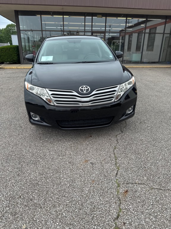 2011 Toyota Venza Image 2