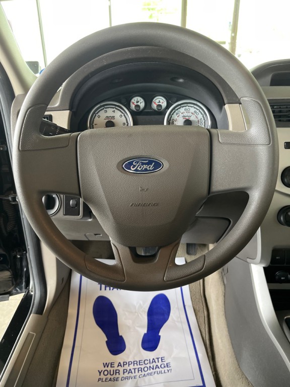 2010 Ford Focus Image 9