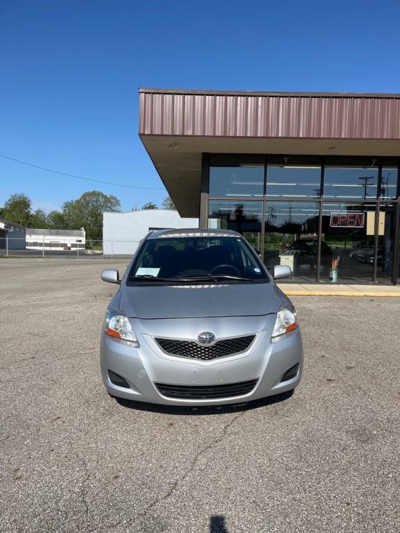 2009 Toyota Yaris Image 2