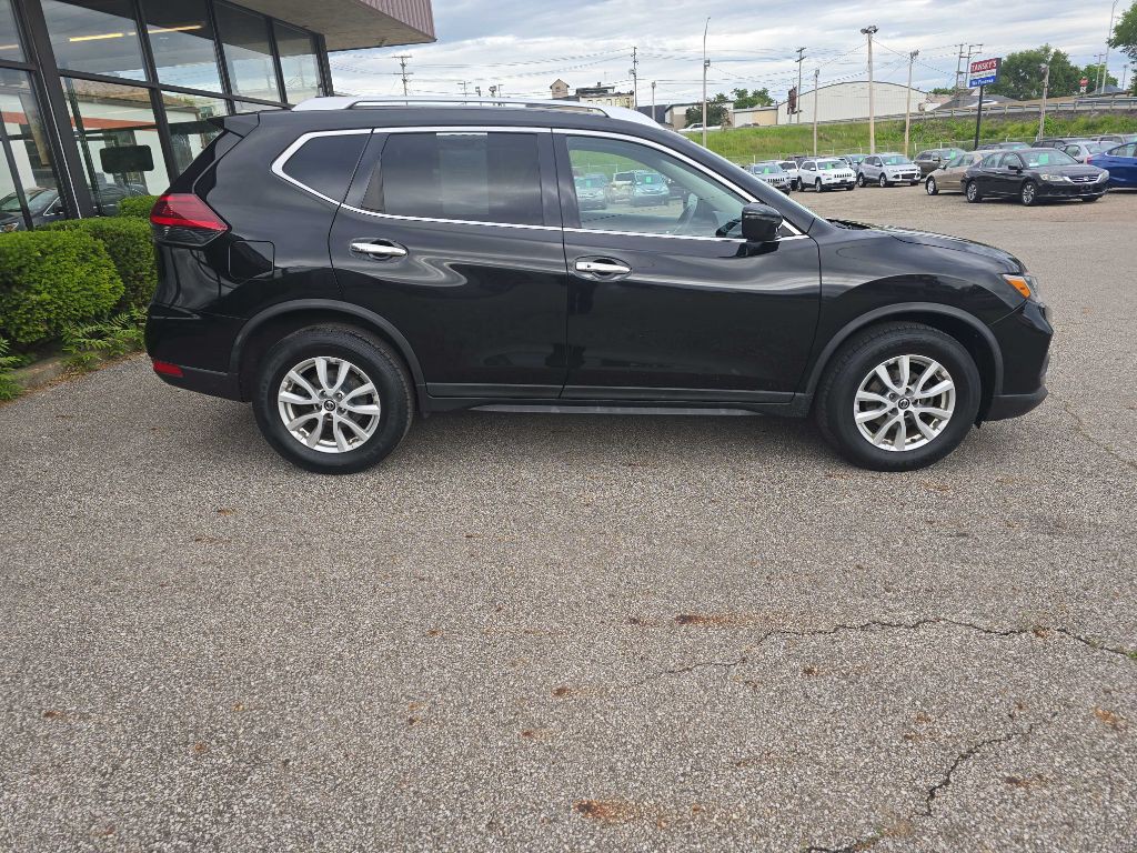 2018 Nissan Rogue Image 8