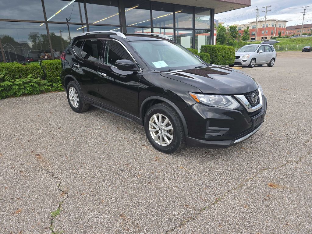 2018 Nissan Rogue Image 1
