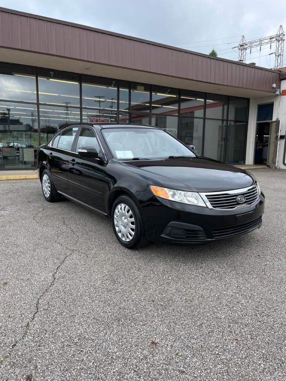 2010 Kia Optima Image 1