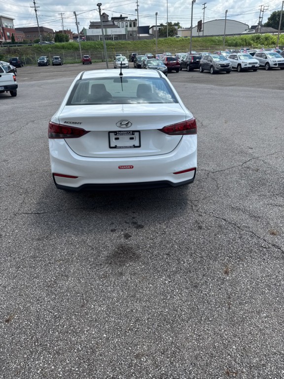 2019 Hyundai Accent Image 5