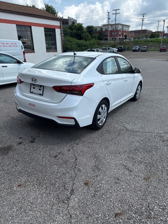 2019 Hyundai Accent Image 6