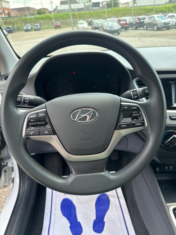 2019 Hyundai Accent Image 7