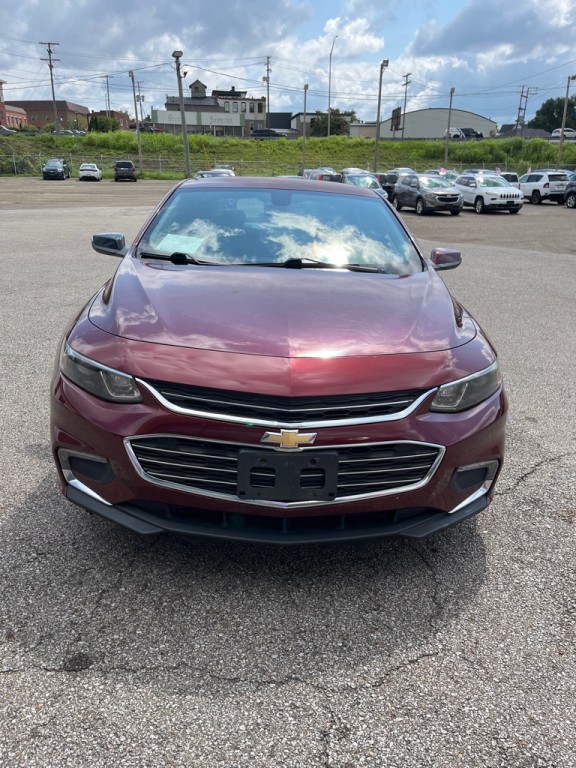 2016 Chevrolet Malibu Image 2