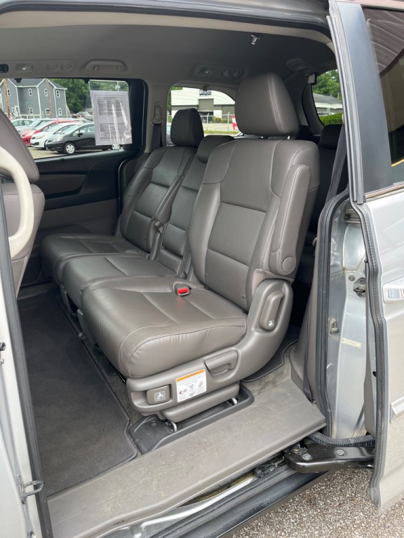 2013 Honda Odyssey Image 13