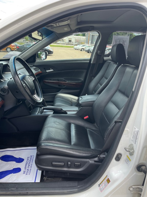 2010 Honda Crosstour Image 12