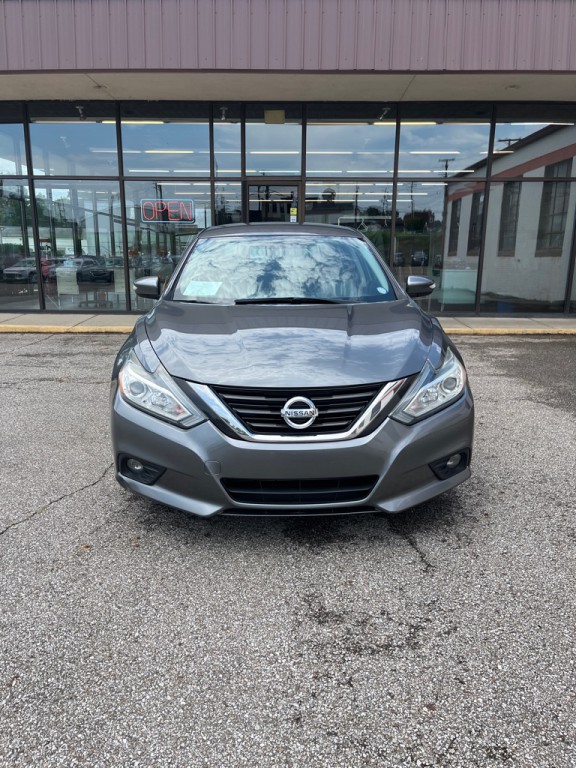 2018 Nissan Altima Image 2
