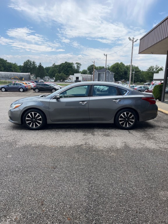 2018 Nissan Altima Image 4