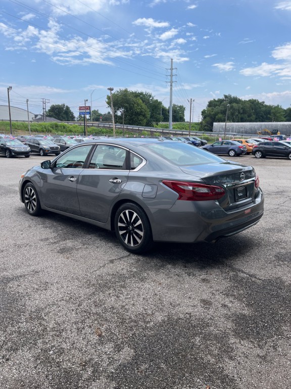 2018 Nissan Altima Image 5