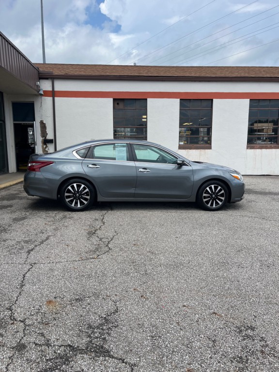2018 Nissan Altima Image 8