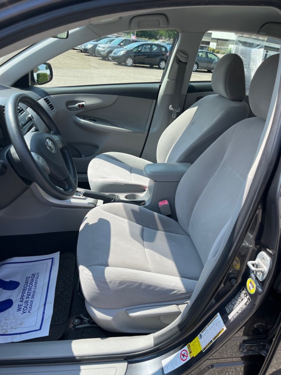 2011 Toyota Corolla Image 11