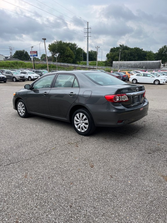 2013 Toyota Corolla Image 5