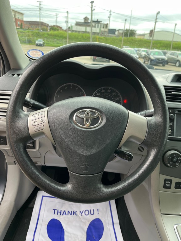 2013 Toyota Corolla Image 9