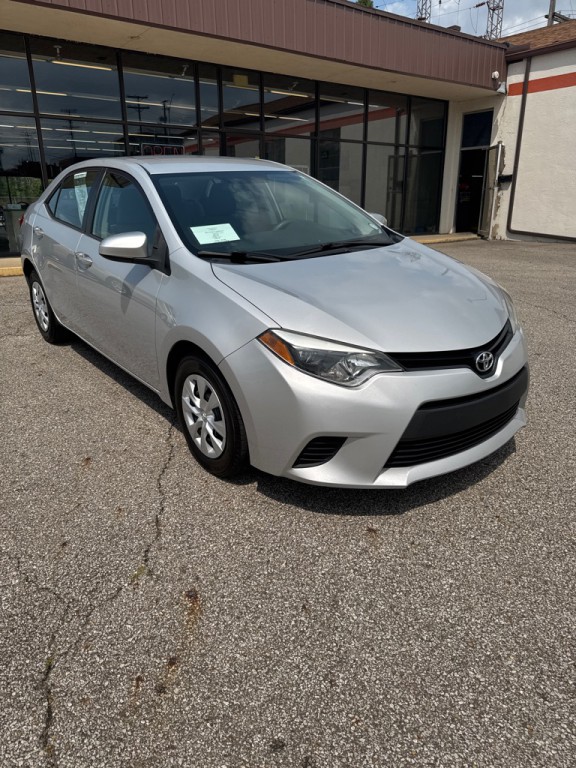 2015 Toyota Corolla Image 1