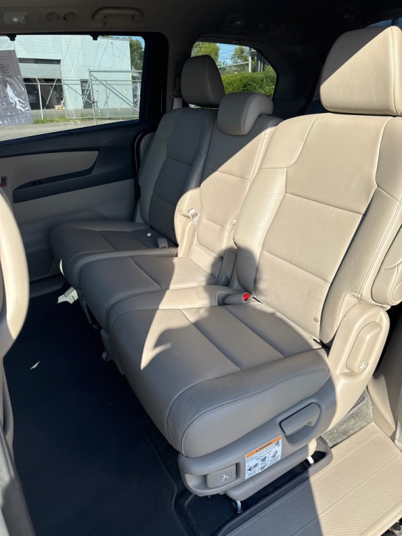 2016 Honda Odyssey Image 10