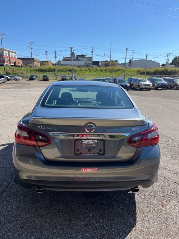 2017 Nissan Altima Image 6