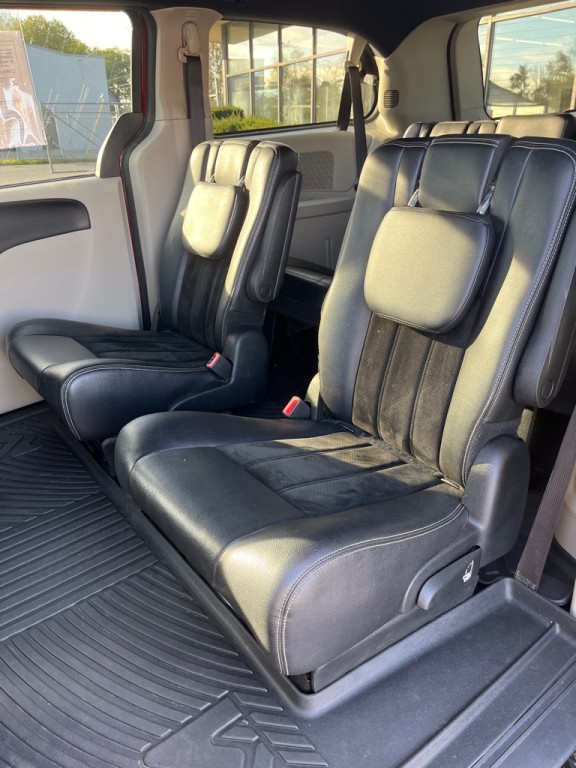 2017 Dodge Grand Caravan Image 12