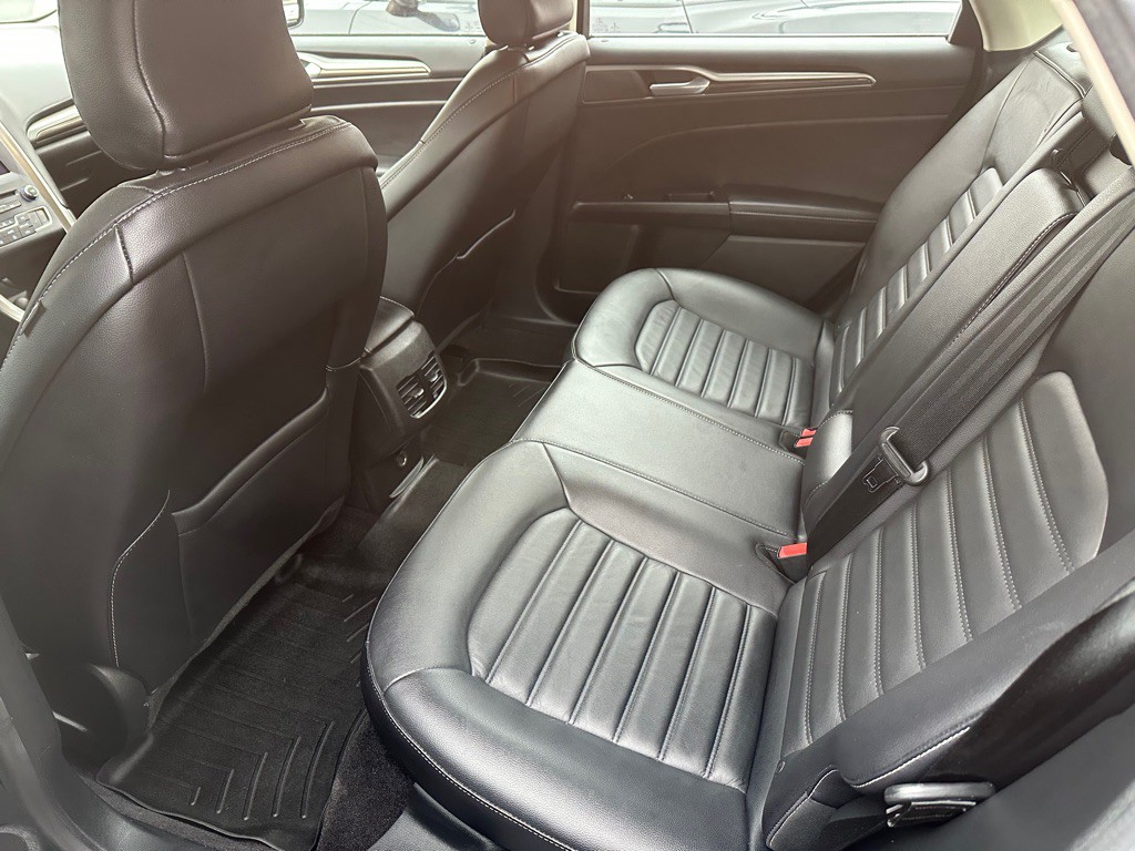 2017 Ford Fusion Image 13