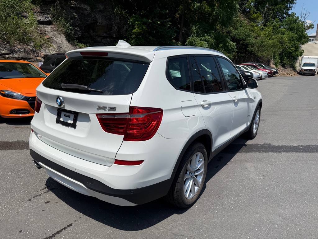 2017 BMW X3 Image 7