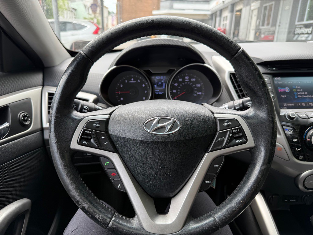 2013 Hyundai Veloster Image 10
