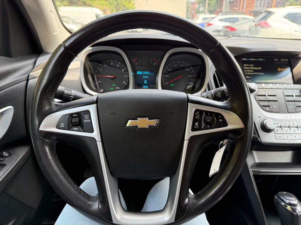 2017 Chevrolet Equinox Image 11