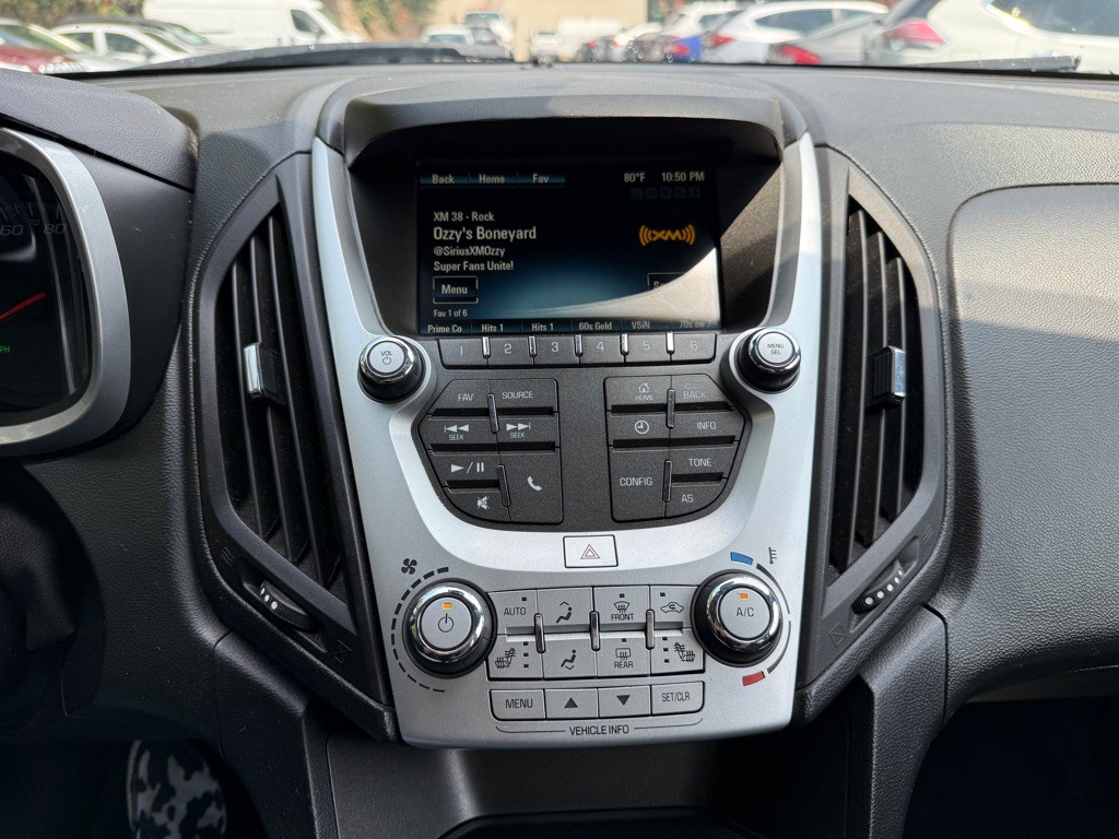 2017 Chevrolet Equinox Image 14
