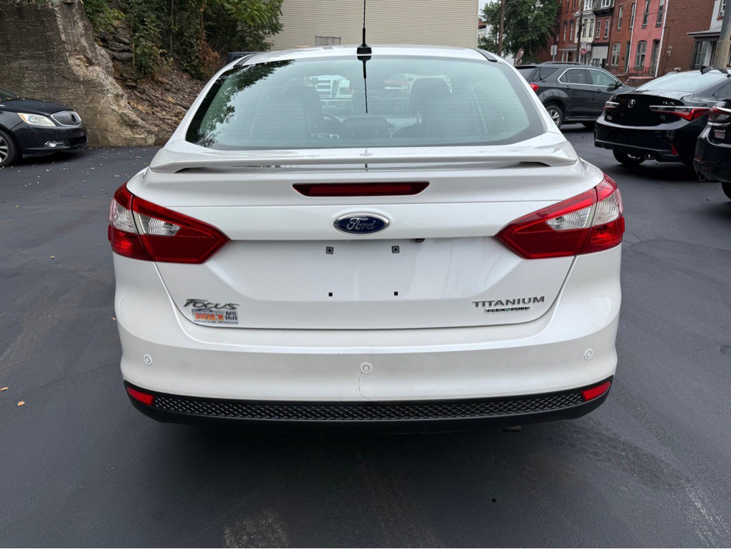 2012 Ford Focus Image 4