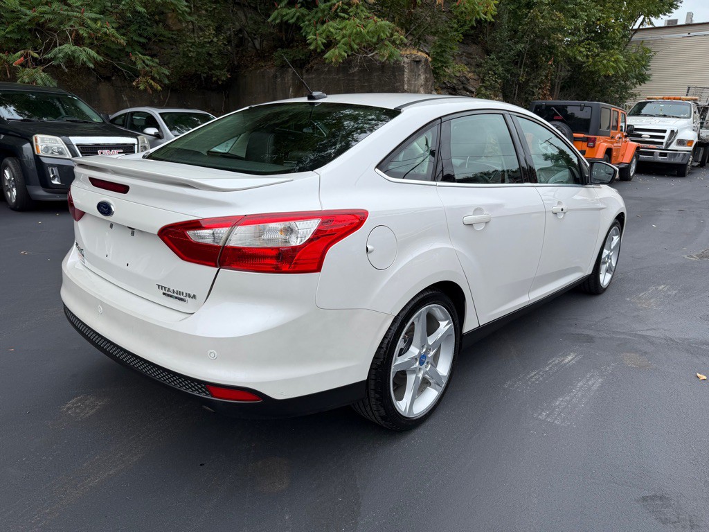2012 Ford Focus Image 5