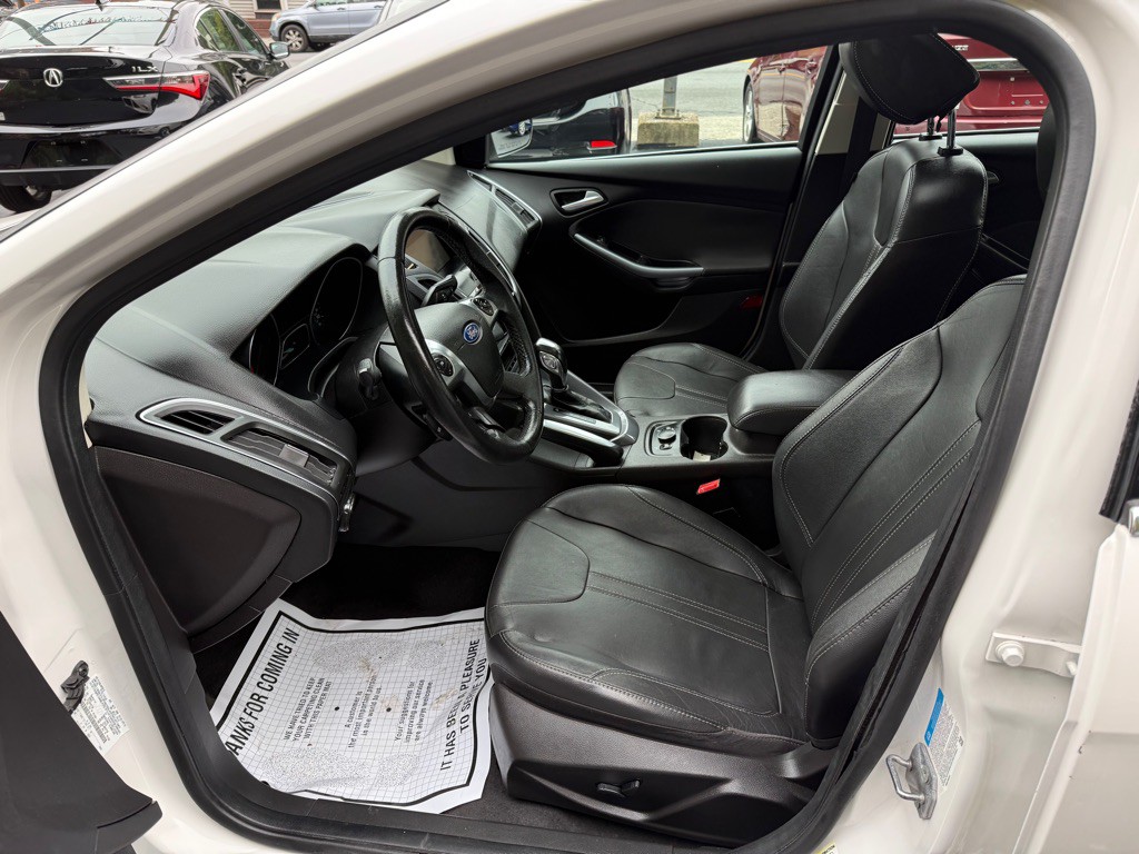 2012 Ford Focus Image 11