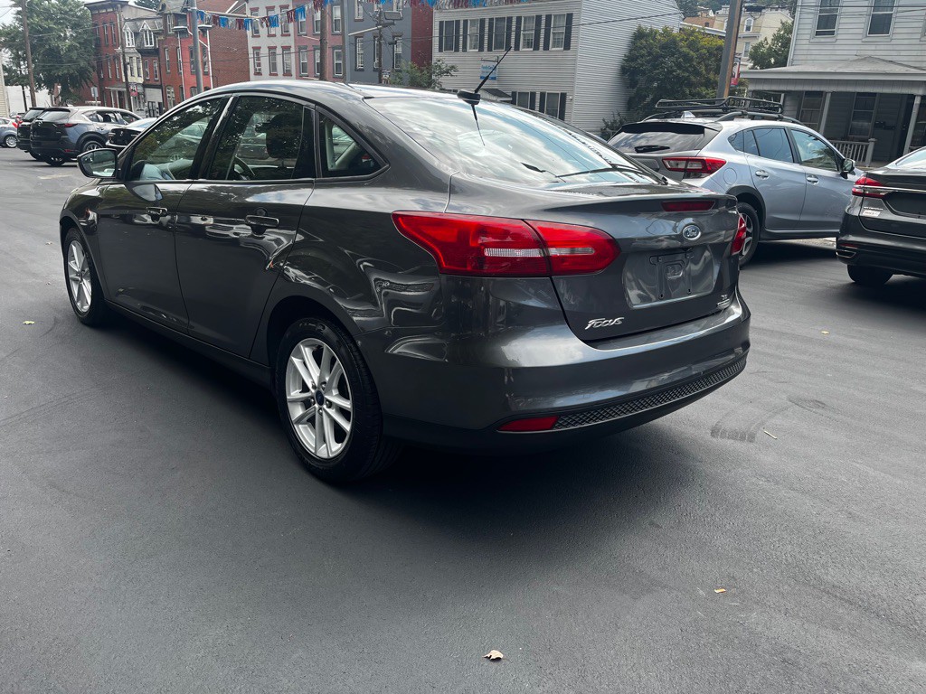 2015 Ford Focus Image 3